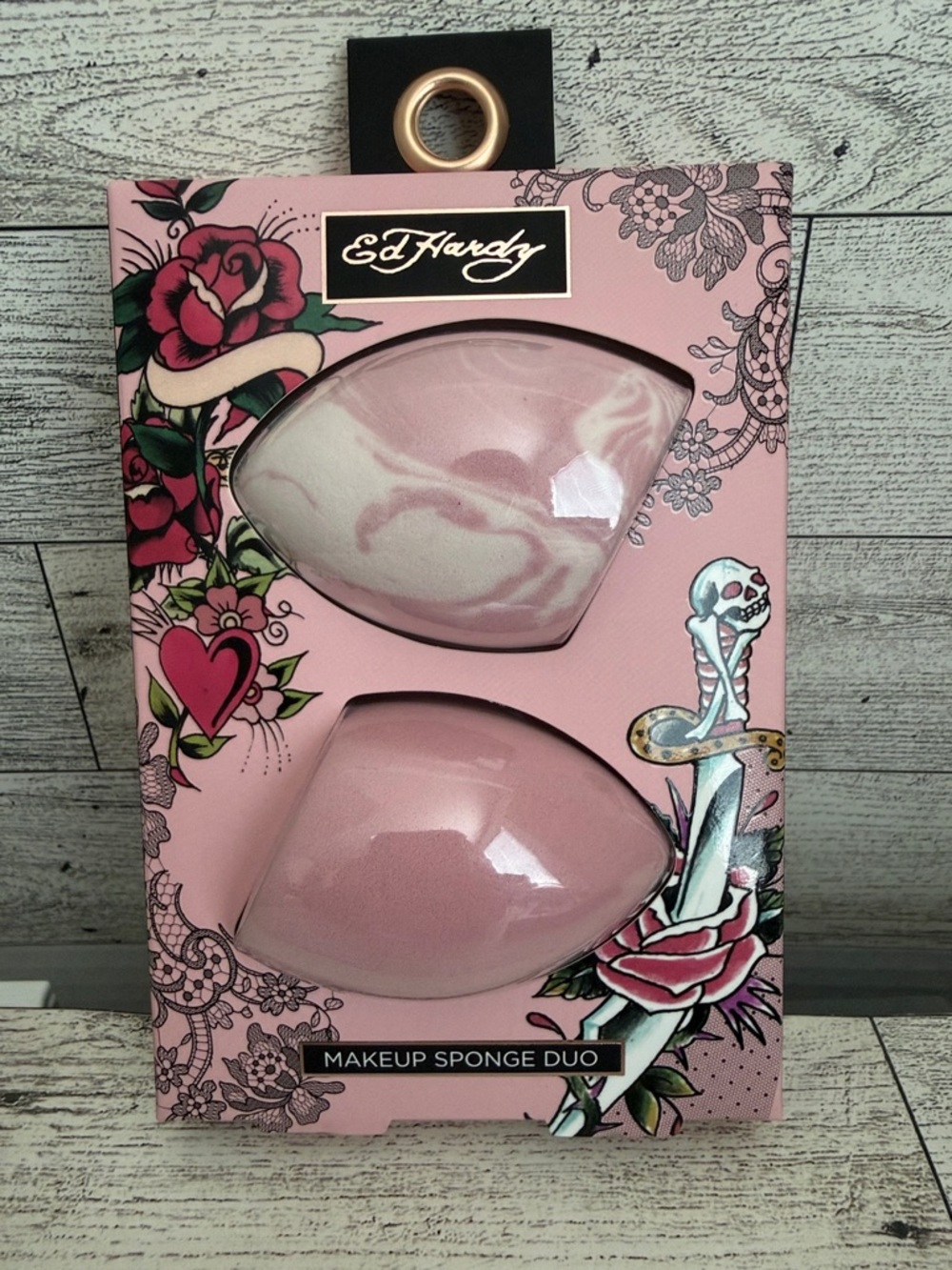Ed Hardy Pink Makeup Sponge Duo & 4-Piece Manicure Set - Pink - Picture 2 of 3